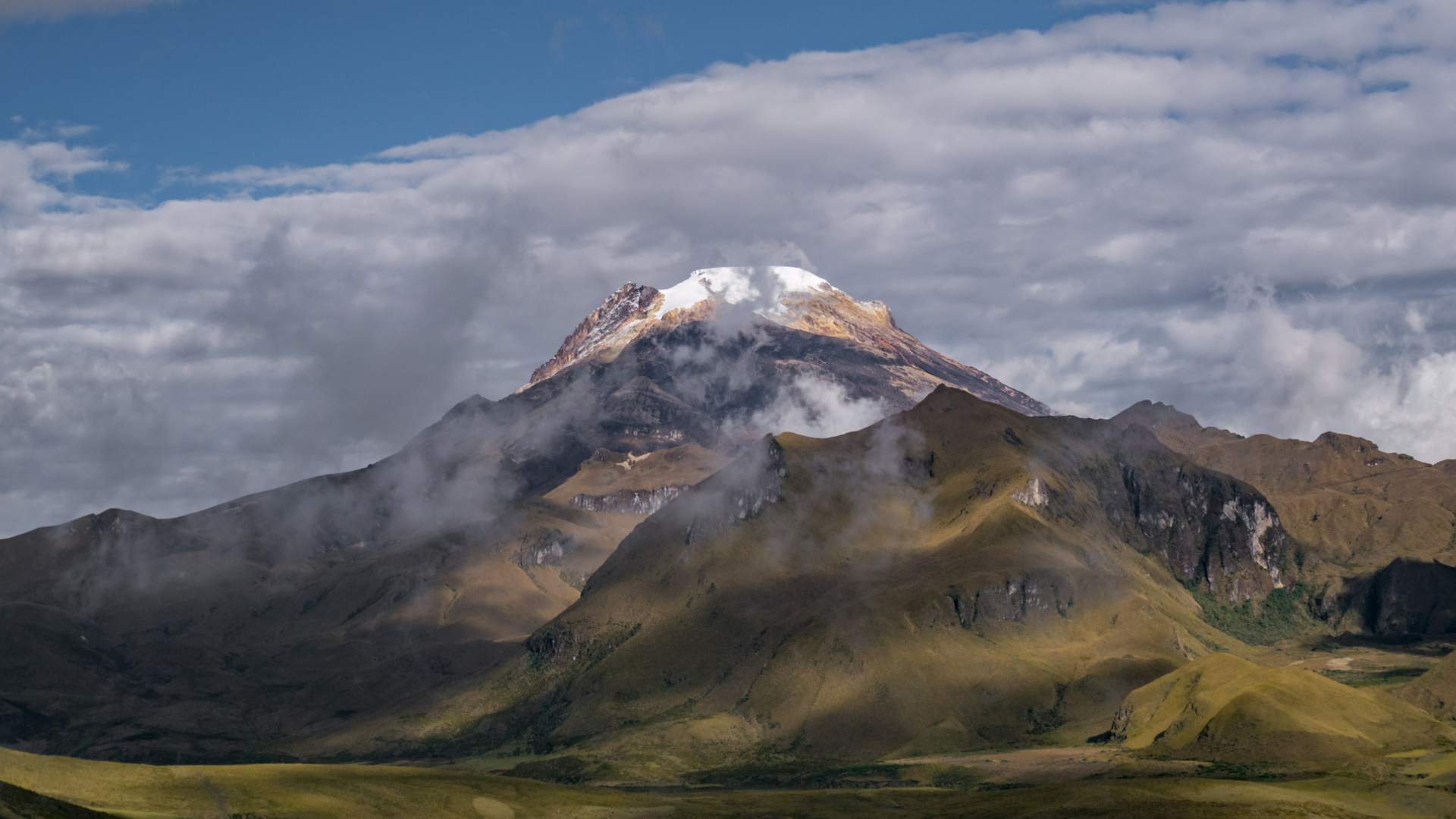Nevado del Tolima volcano in Los Nevados National Park, Colombia