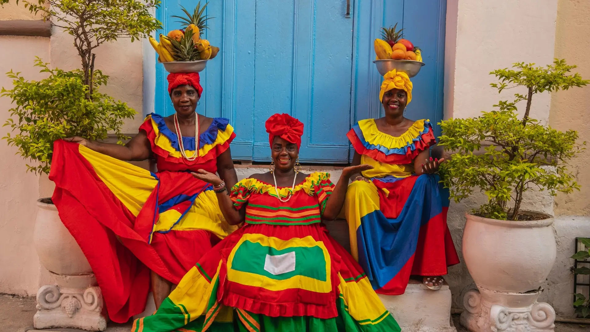 Cartagena-Palenquaras-on-the-Street